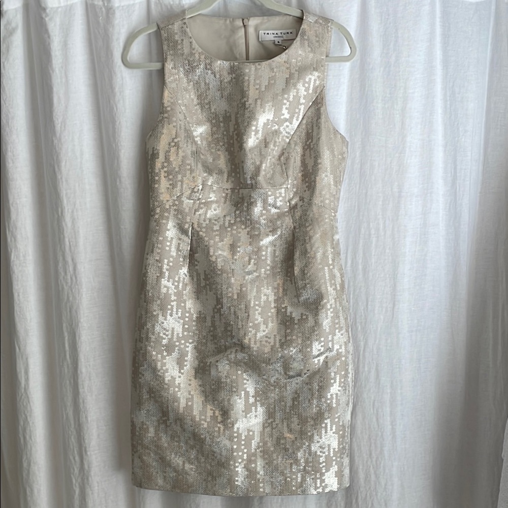 WORN ONCE Trina Turk GORGEOUS Gold Sheath Mini Dress Sleeveless Crew Neck